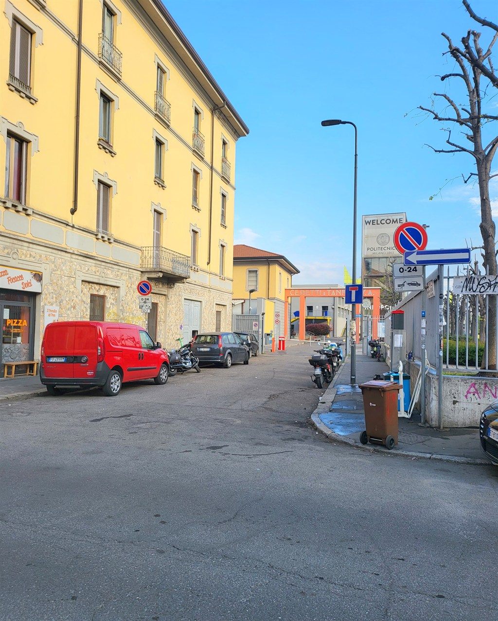 Zona Bovisa - Politecnico:  2 monolocali con soppalco in arredo e servizi. Richiesta € 225.000,00